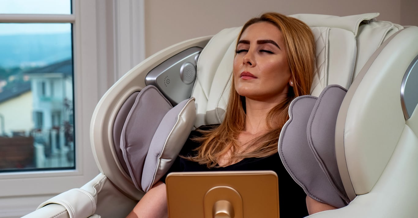 LUXURY II Massage Chair