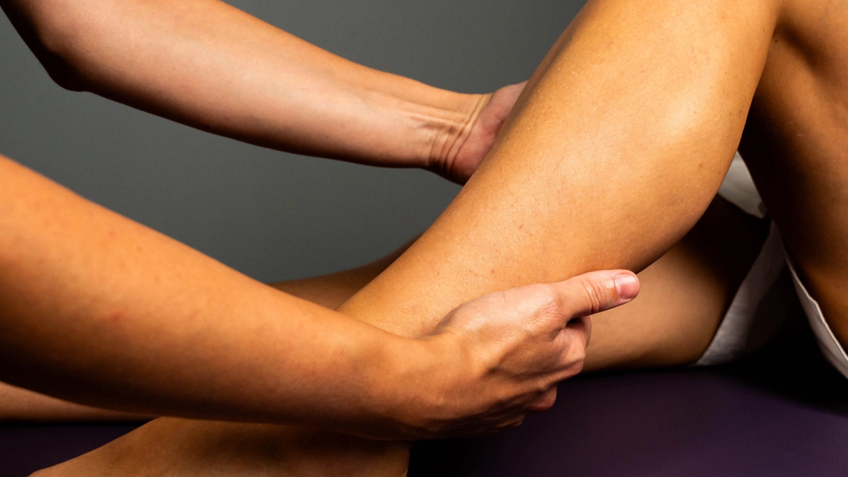 Calves kneading massage