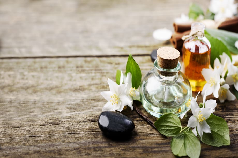 aromatherapy-with-essential-and-massage-organic-oil