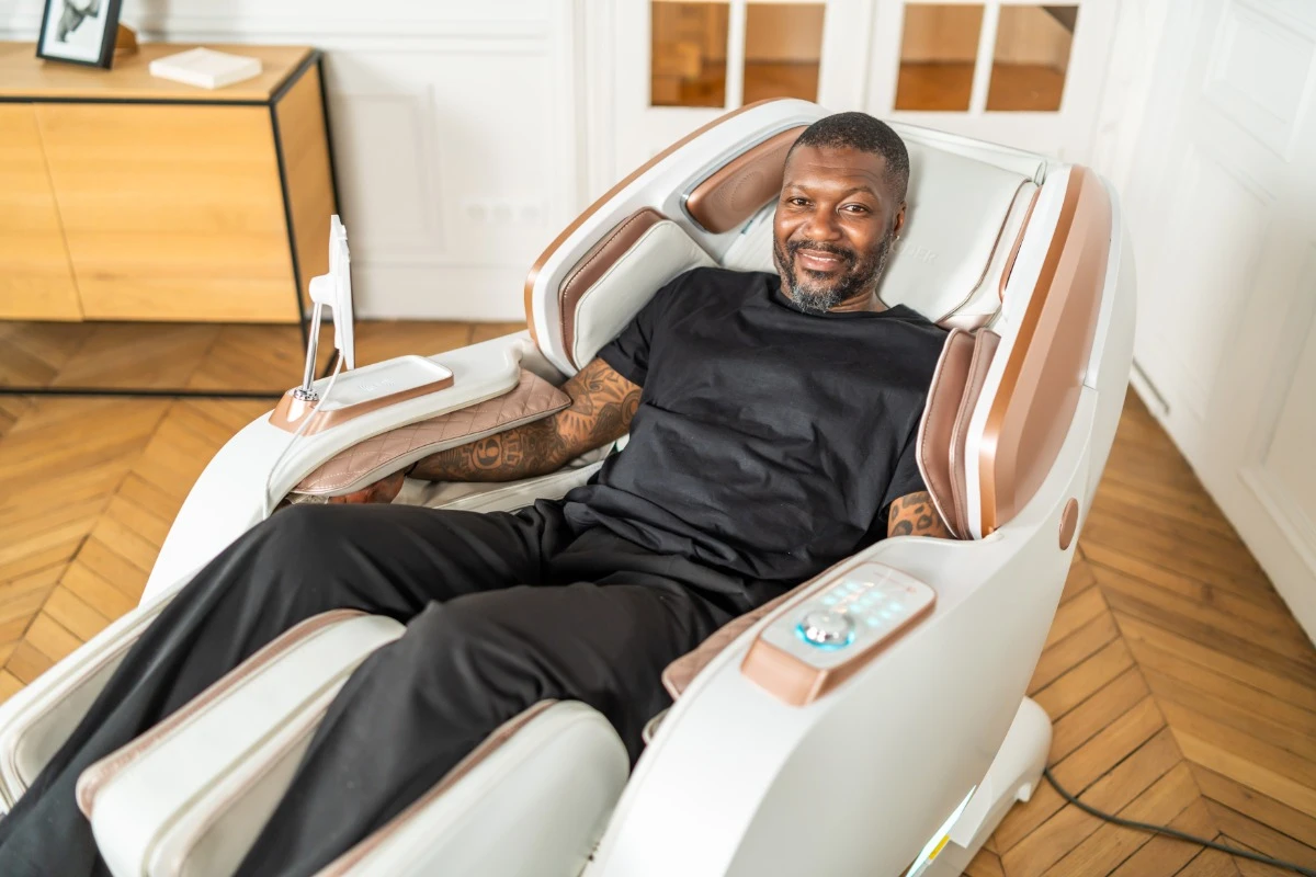 Djibril Cisse, Brand Ambassador for Komoder in France