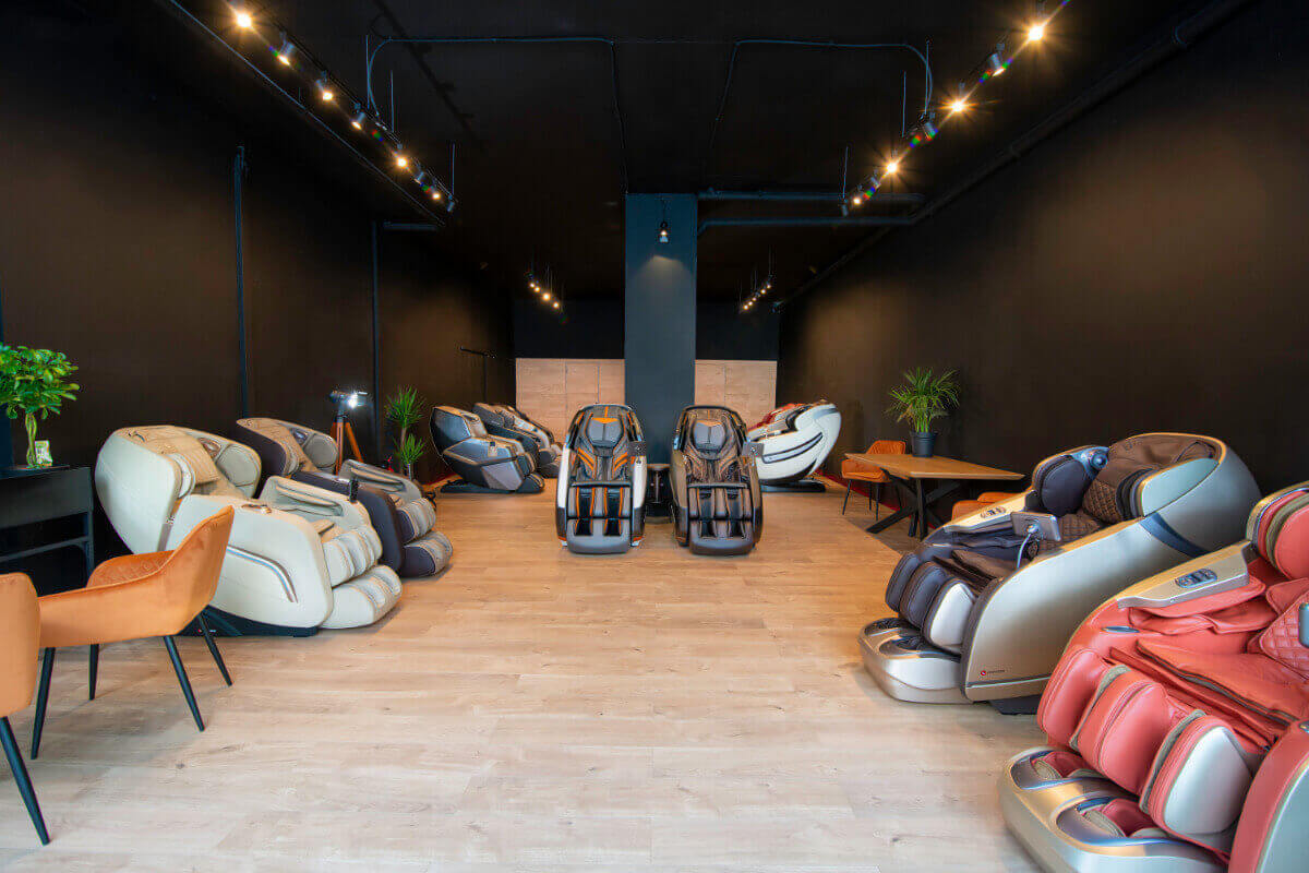 Komoder massage chairs in London