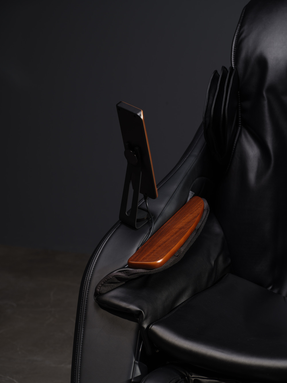D.Core Stratus Japanese Massage Chair