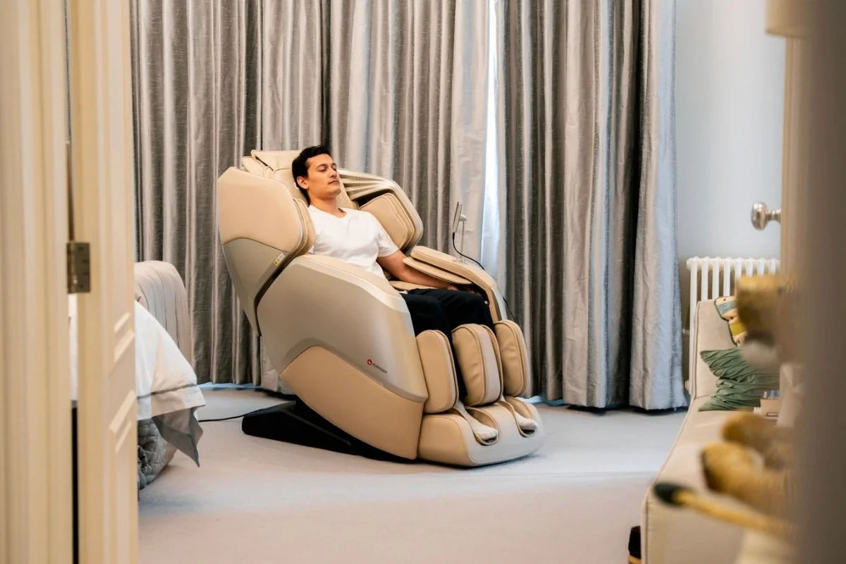 Komoder Massage Chairs Relocation Service